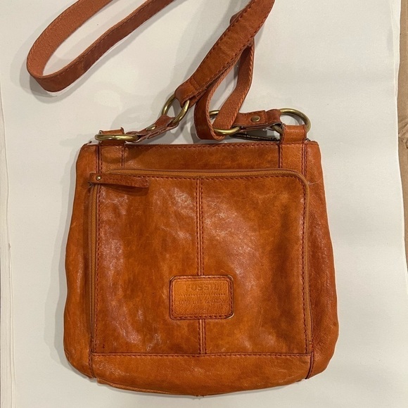 Leather Fossil crossbody purse - Picture 2 of 14